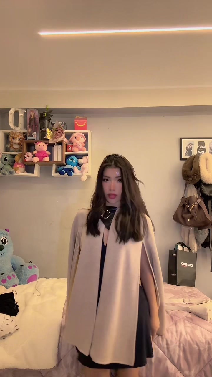 @𝓝𝓪𝔂𝓮🐦&zwj;⬛🏹