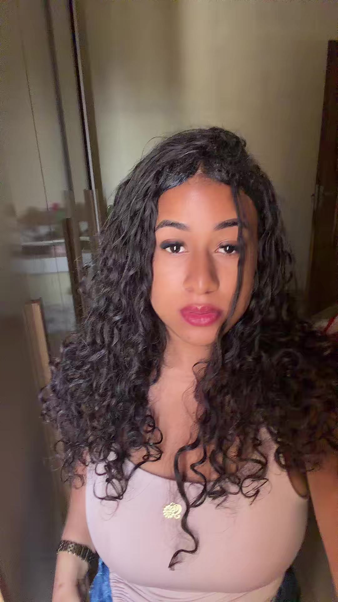 @a_comelona_ofc