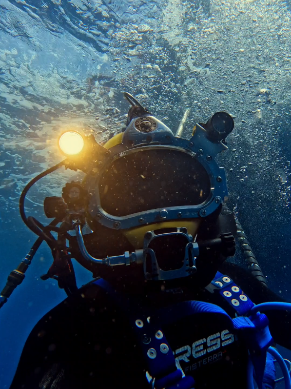 @auscomdiver