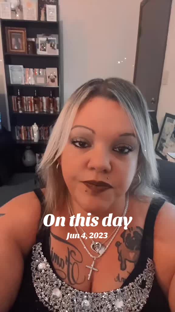 @😈😇Rebbecca🦿&hearts;️