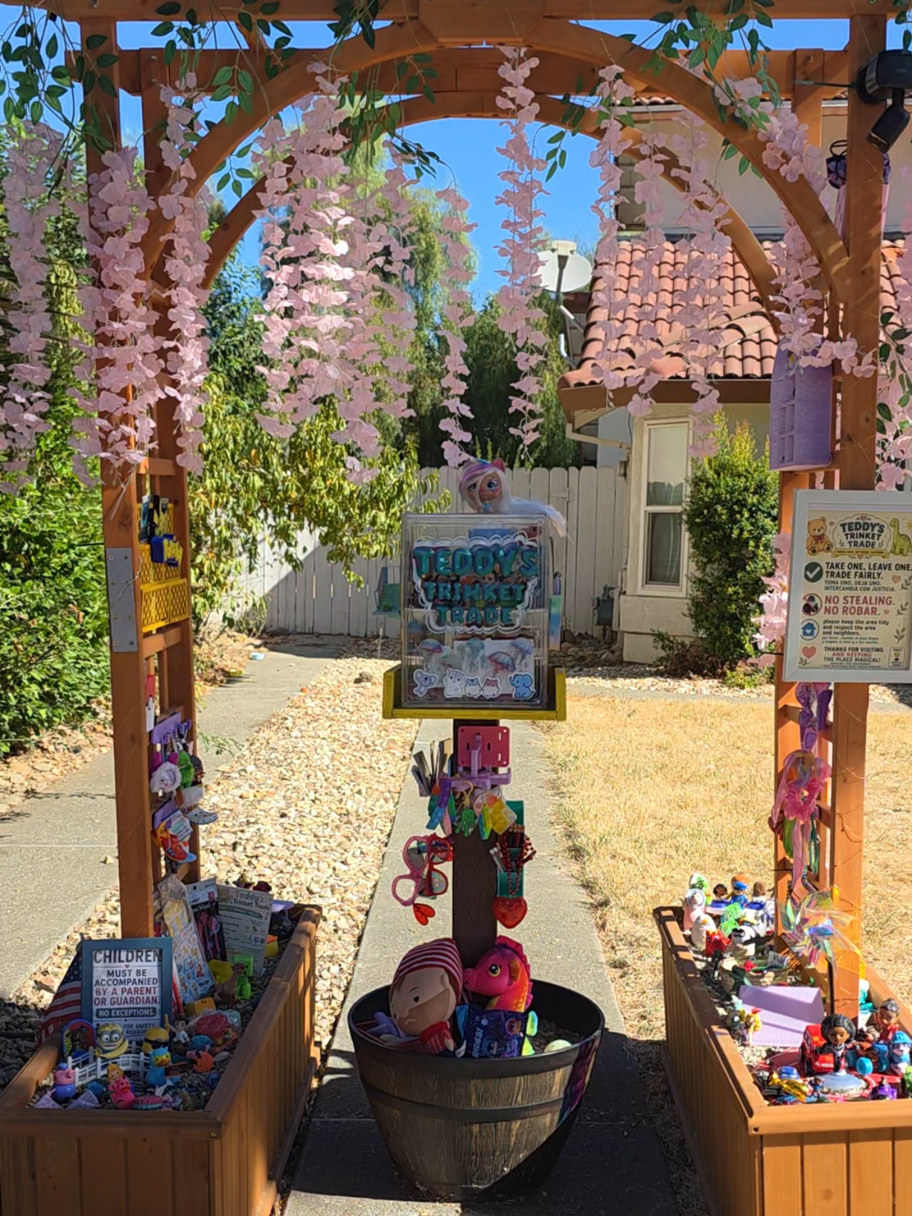 @Teddy's Trinket Trade