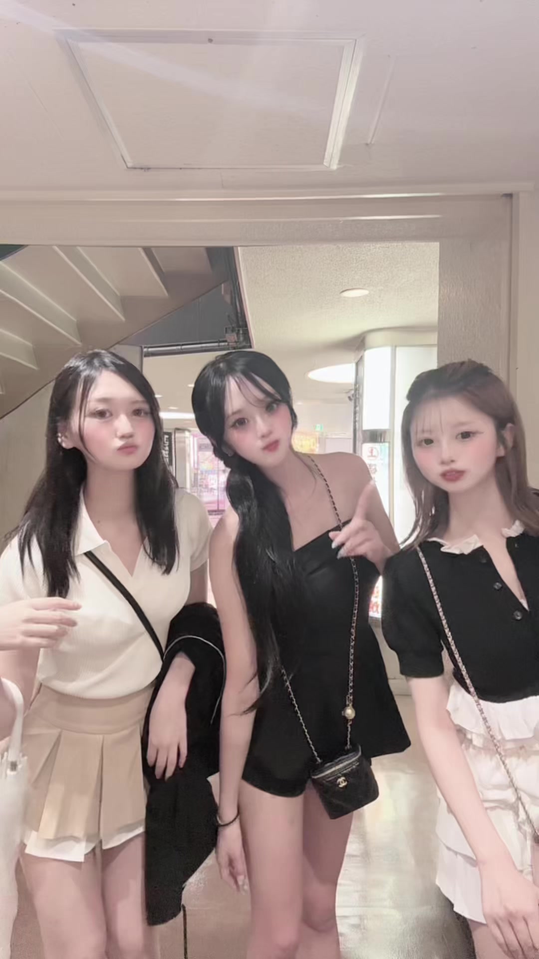 @_8777777