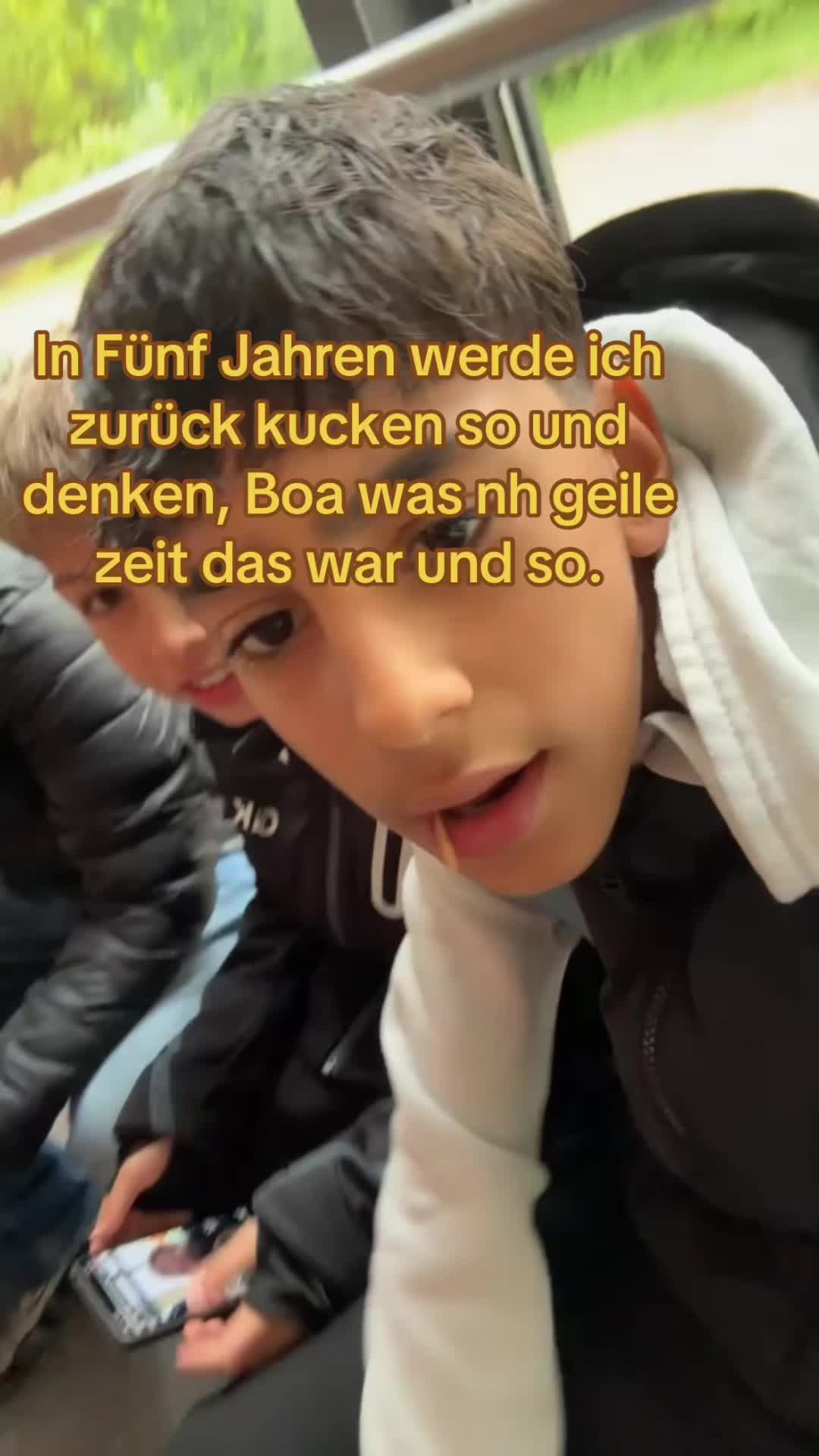 @⃟