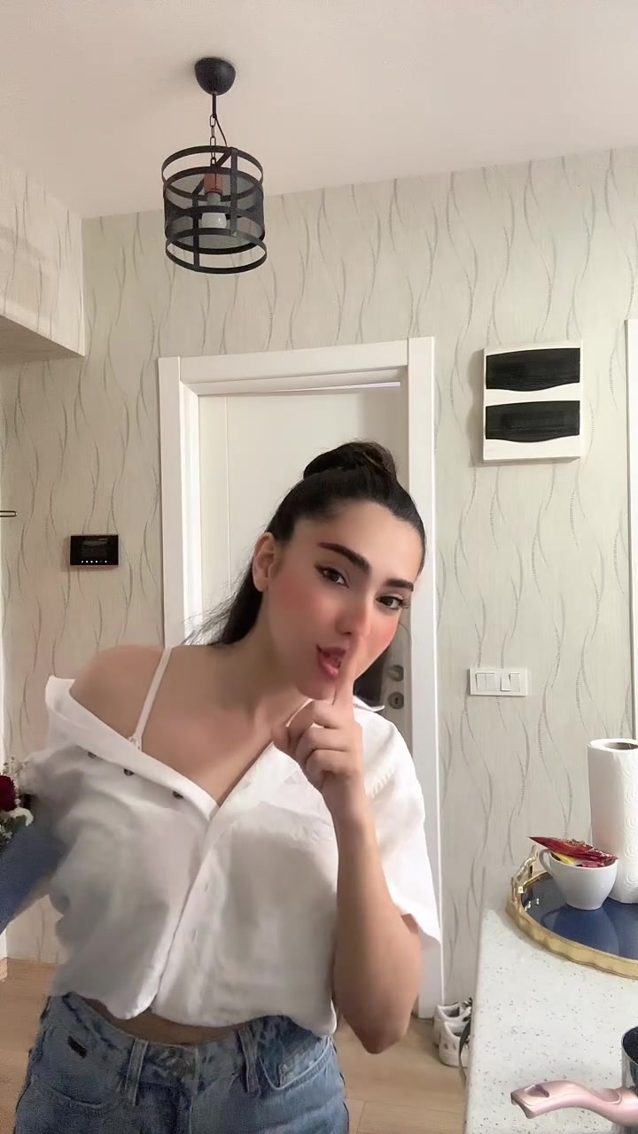 @👀