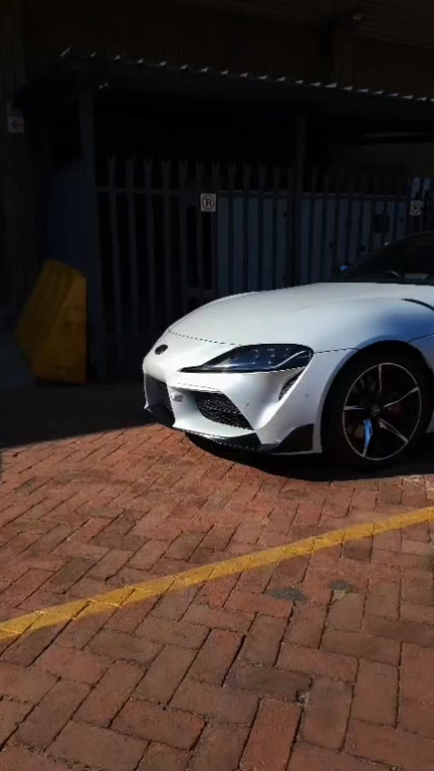 @Miss_V_Sa