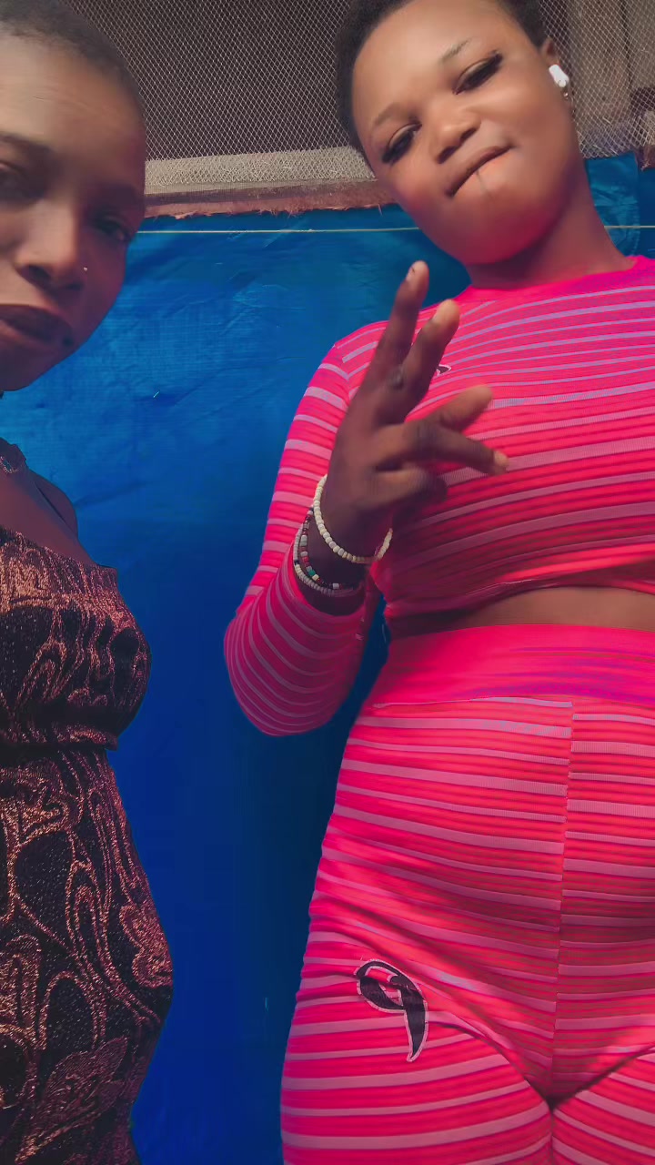 @Anikeade💕💕🥹