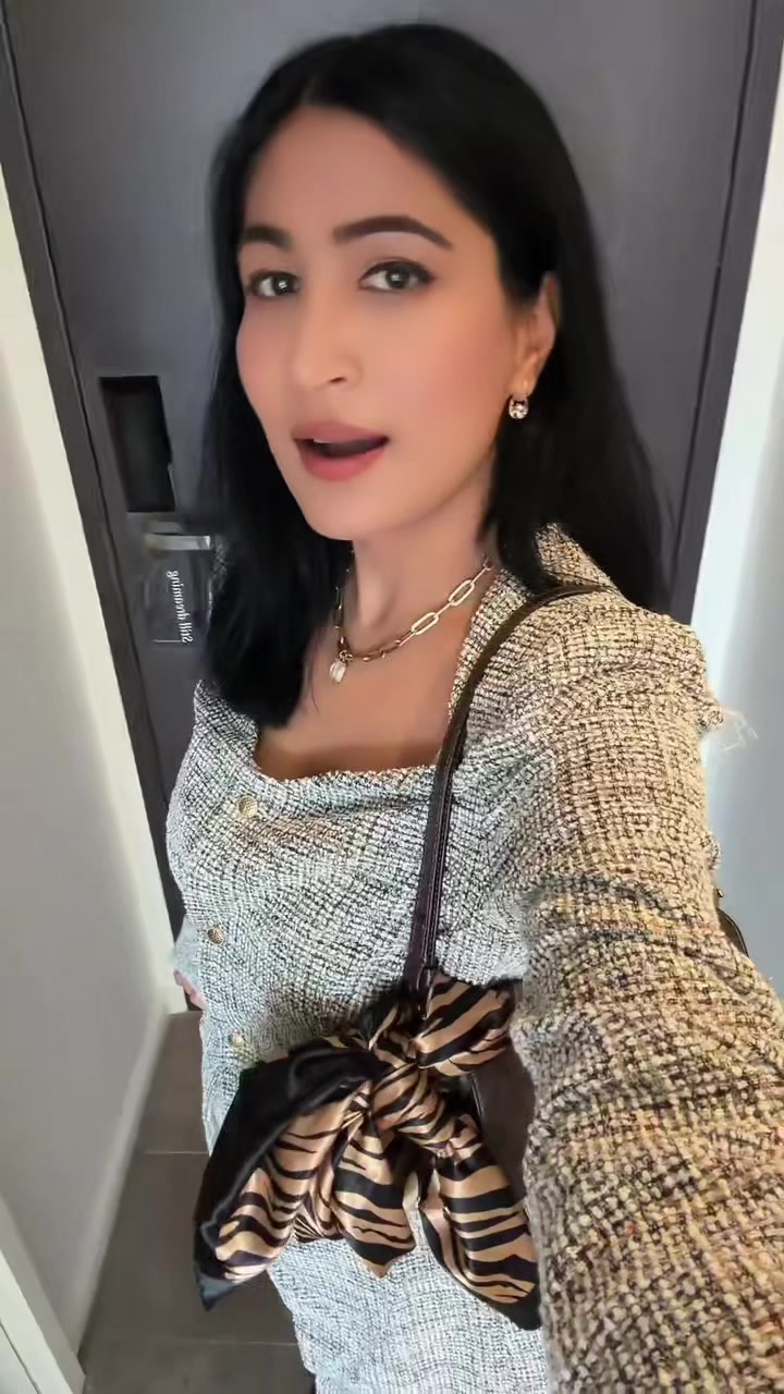 @Rheetu🦋