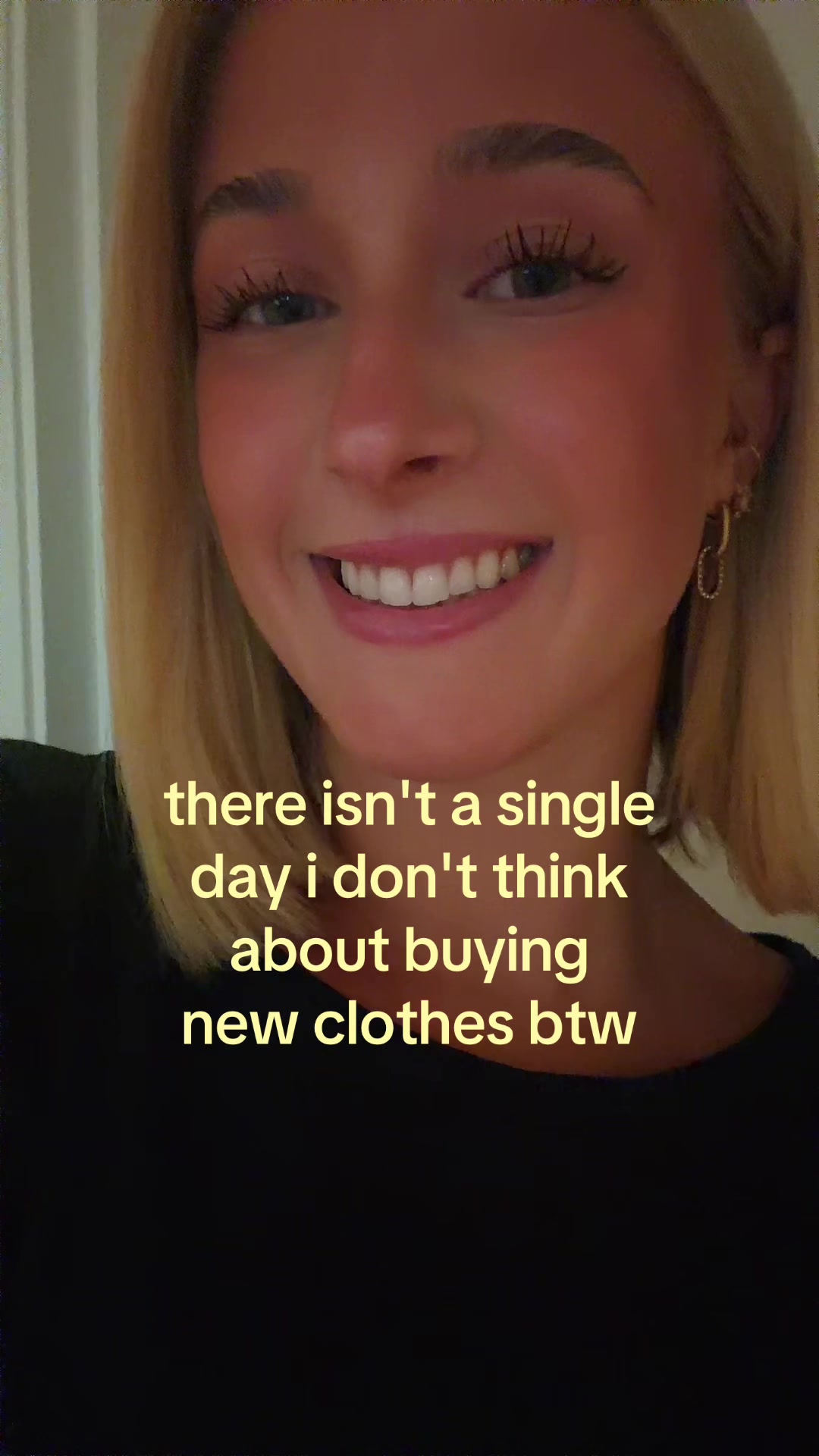 @theelliebarker
