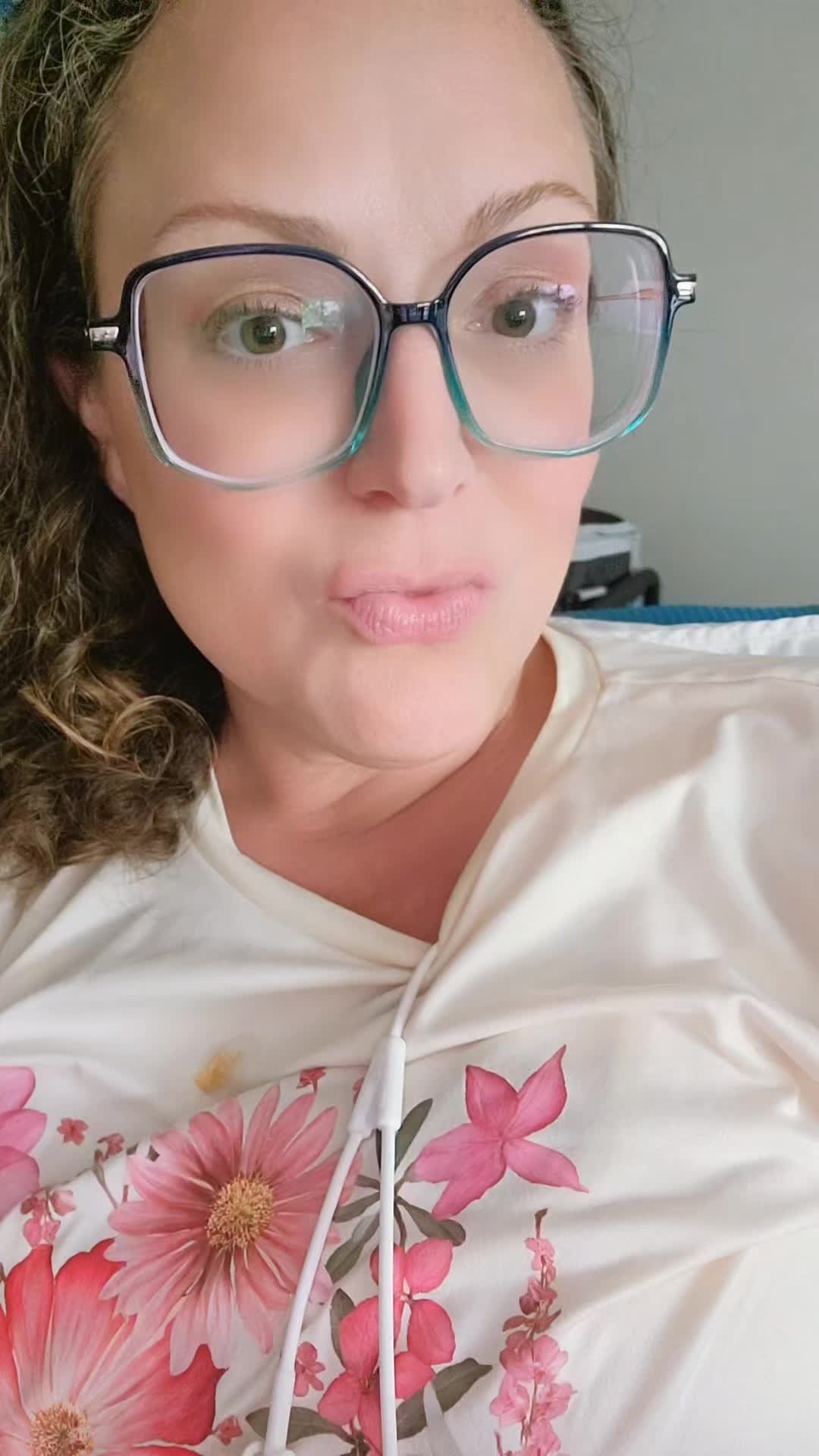 @Elle (chronicallyElle)