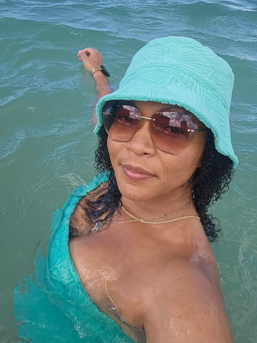 @AdventuresOfAJamaicanGirl 😋😘