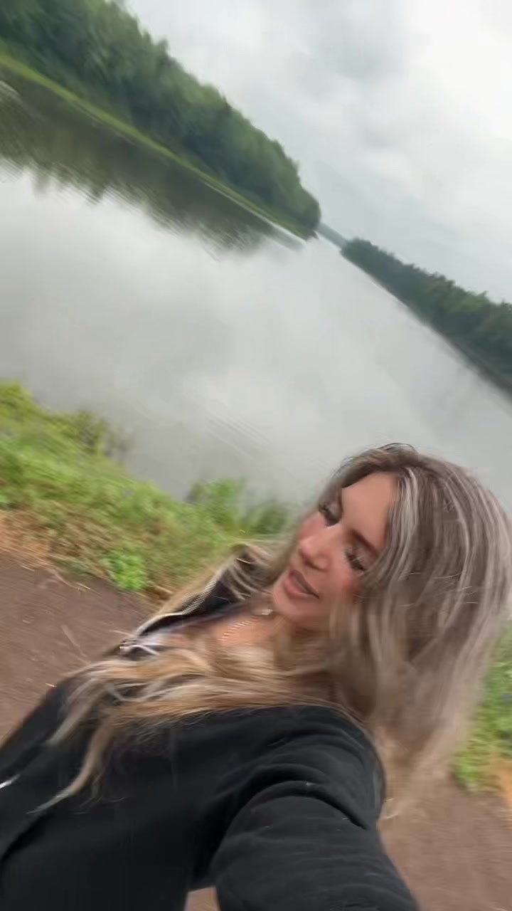 @cryssleb_