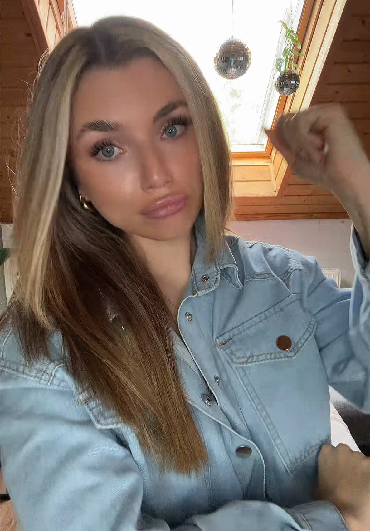 @𝐕𝐀𝐍𝐄𝐒𝐒𝐀