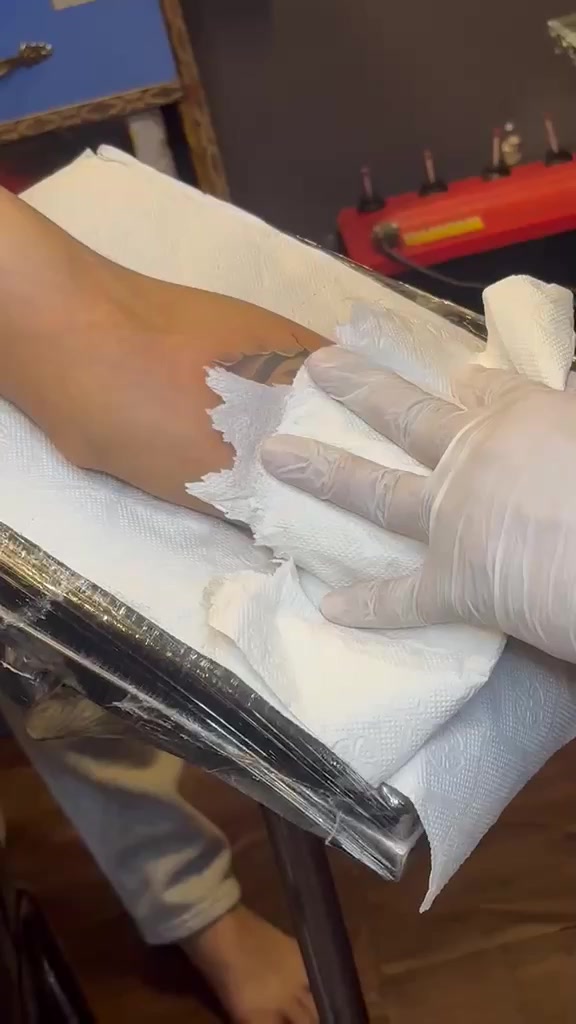 @Amit 🇳🇵🇦🇺