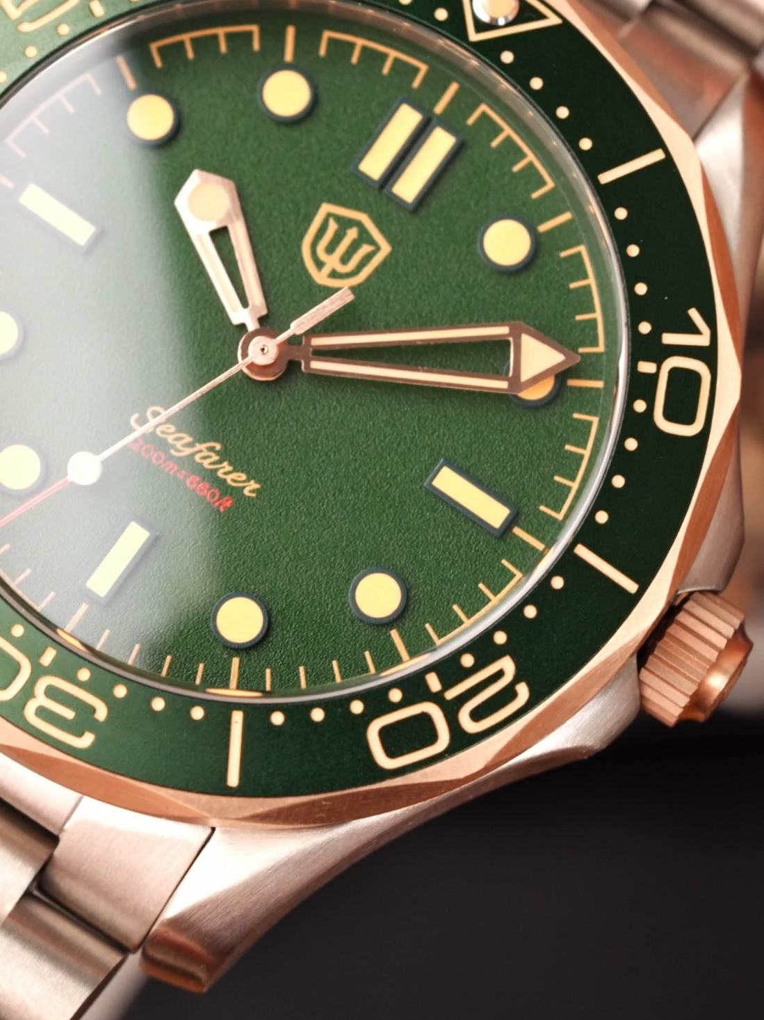 @watchdives