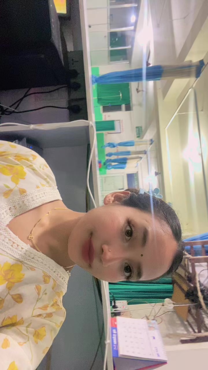 @Najina🍀