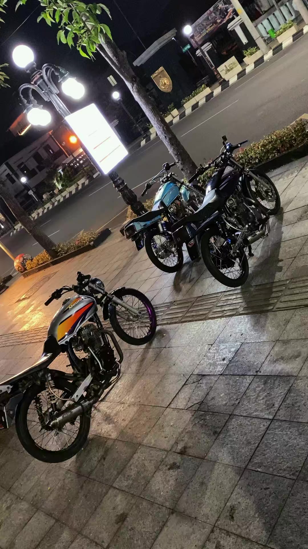 @𝕸ᥲrk᥆ 𝕬ȷᥲ