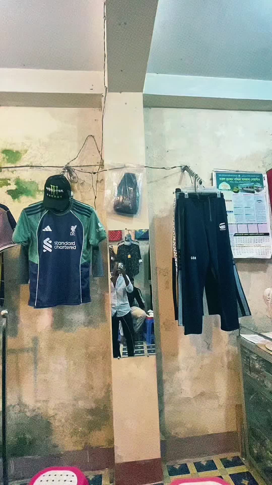 @Debangshu 🎭