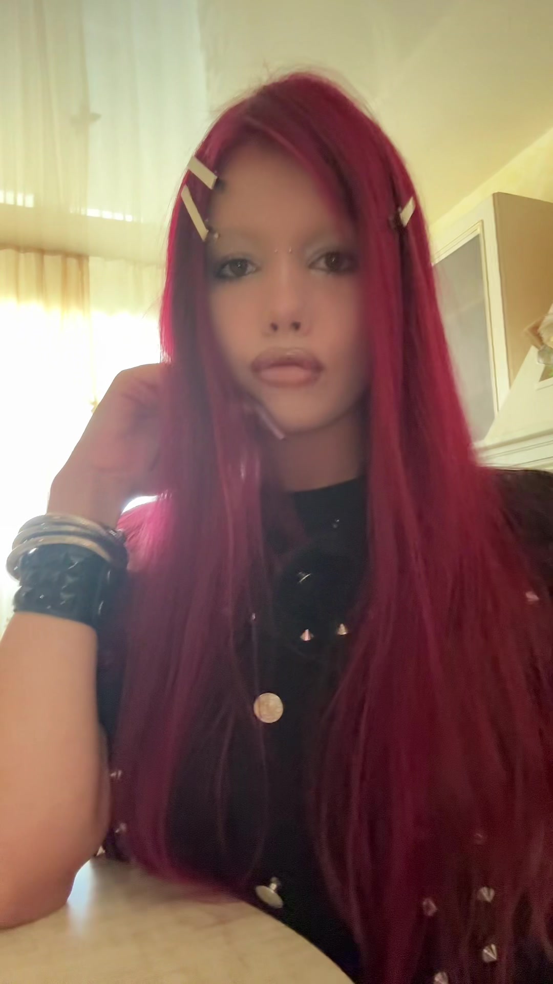 @why¿doesn’tthisbitchloveme<3