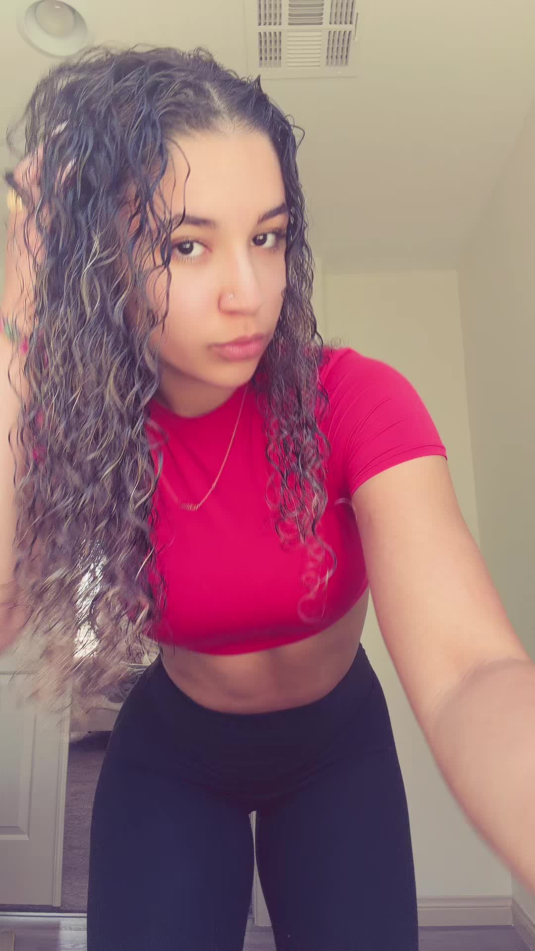 @🌜hloé