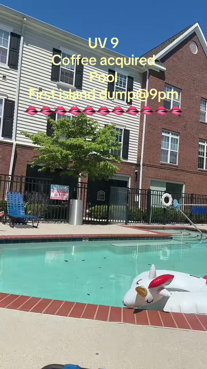 @karina._.james