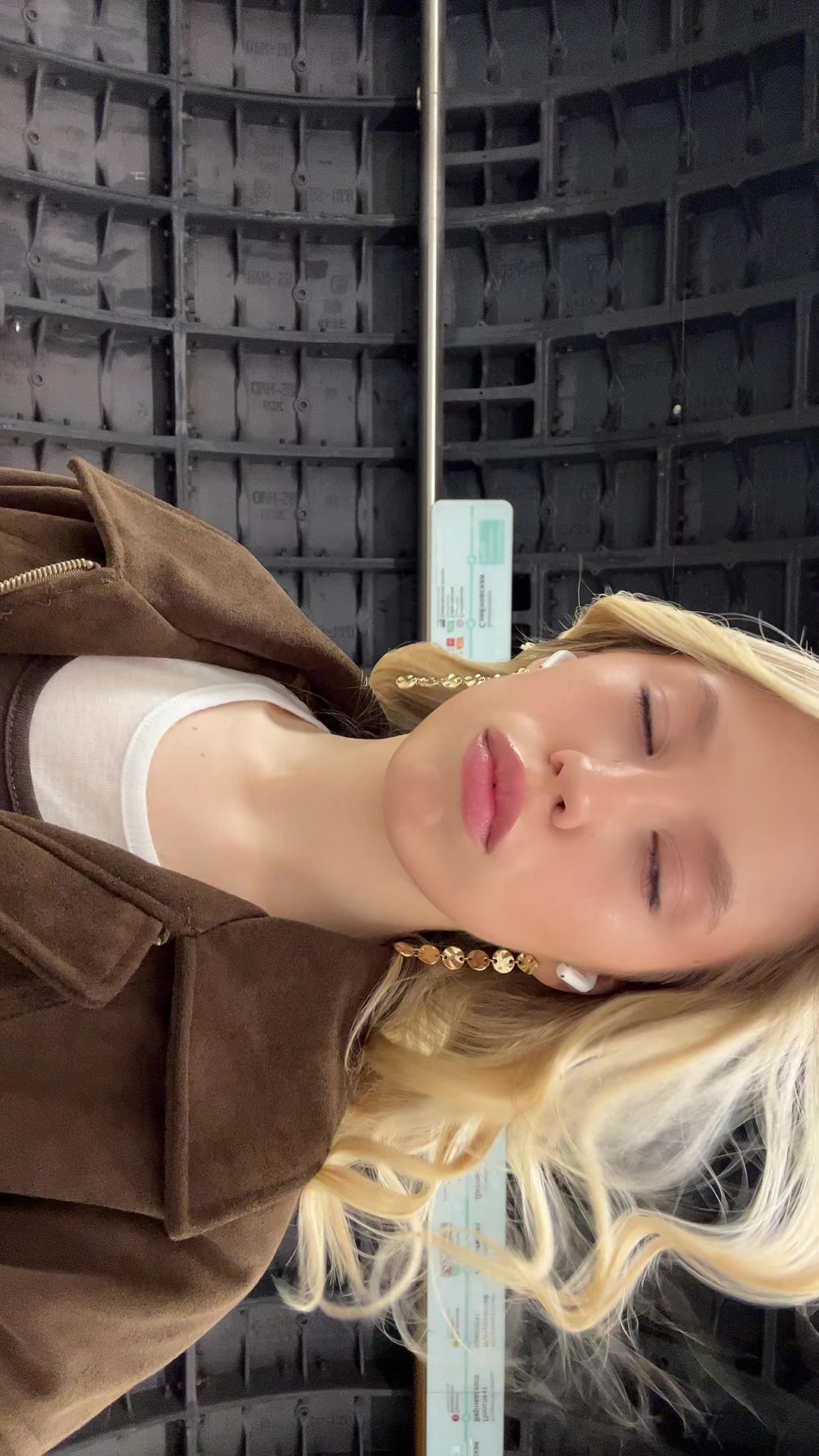 @лизаааа👄
