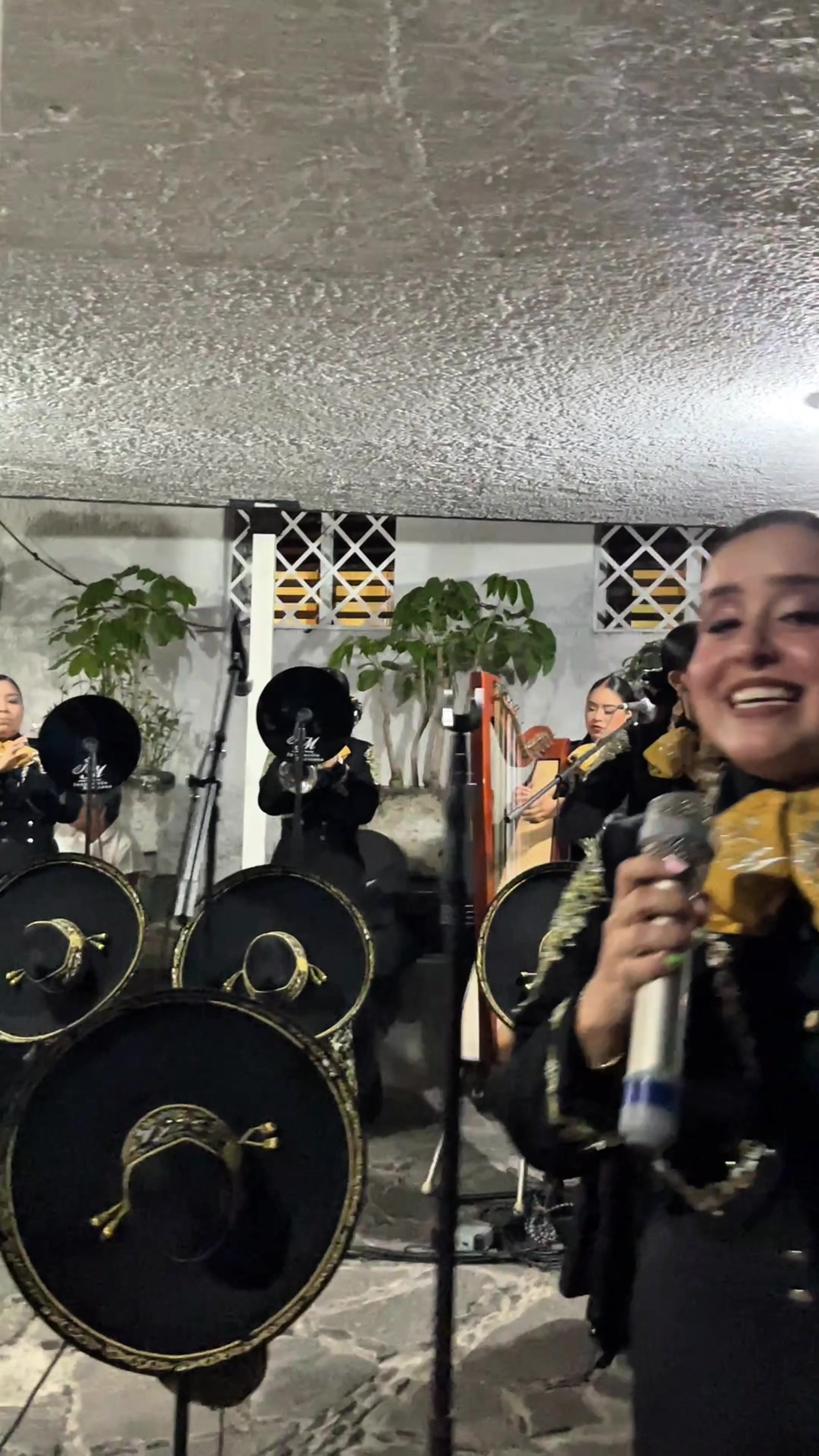 @Mariachi Innovacion Mexicana