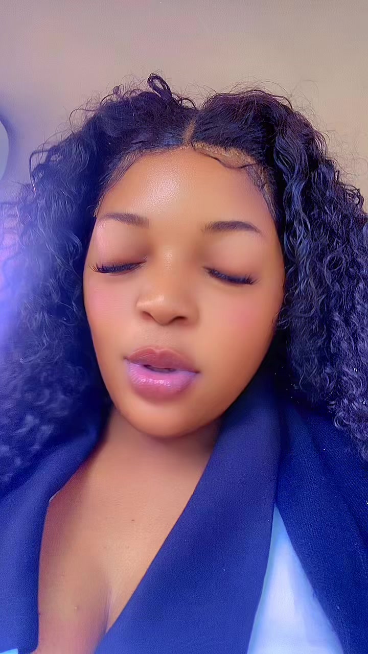 @LilyLups🦋