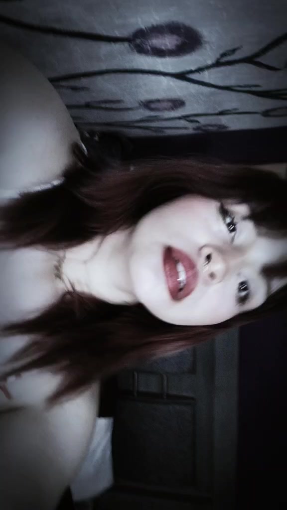@Vickiss✮⋆˙