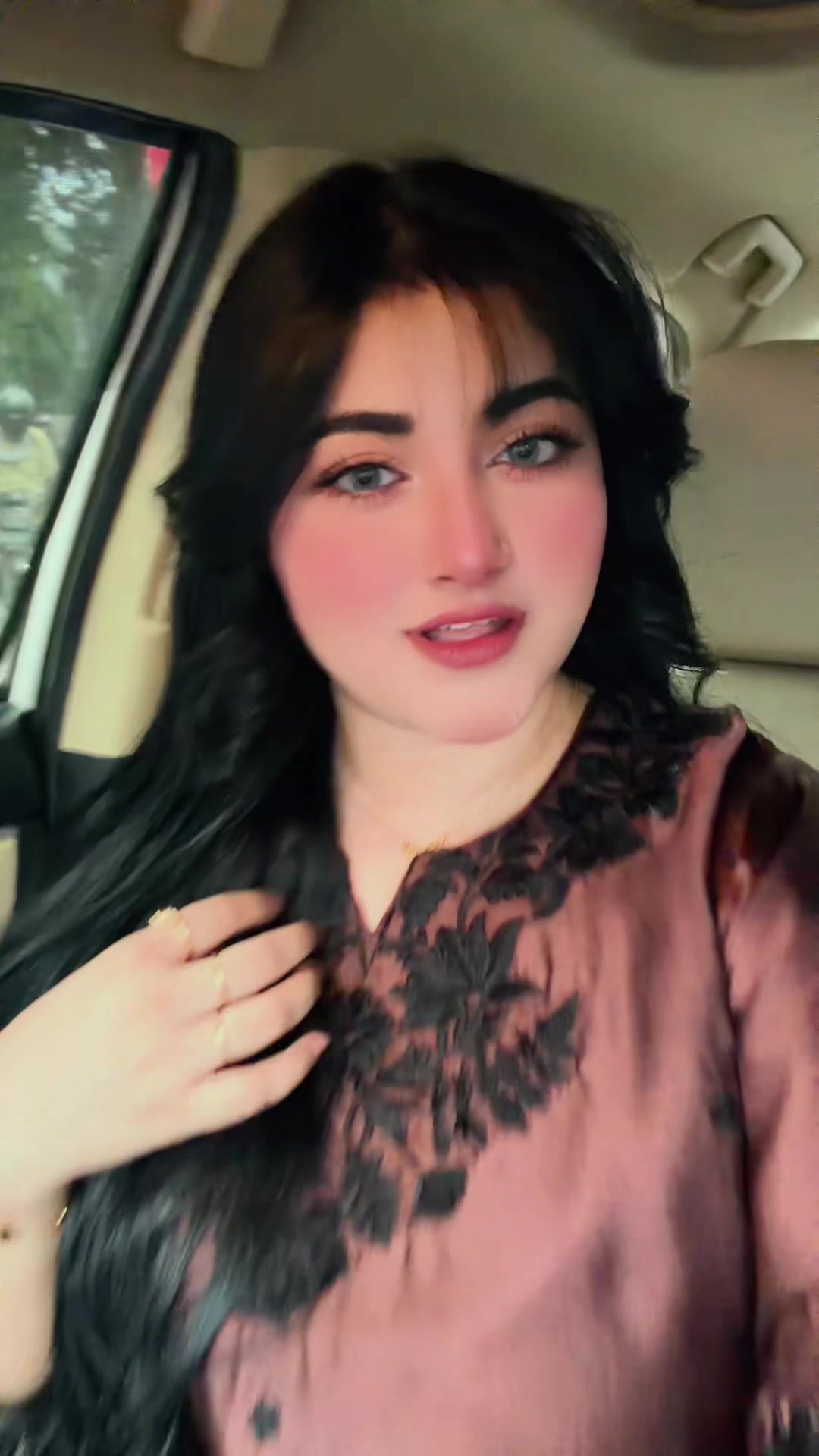 @Arooba