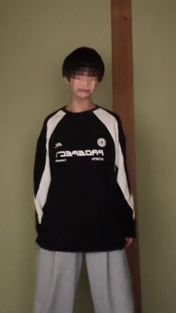 @くぅ