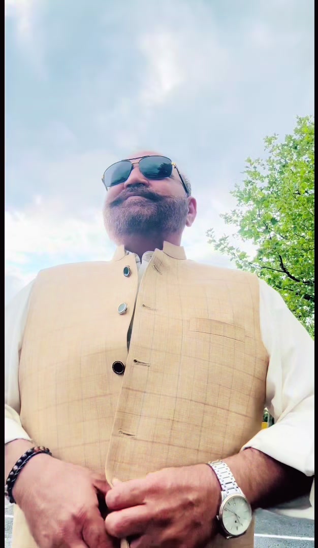 @Khan Paapa