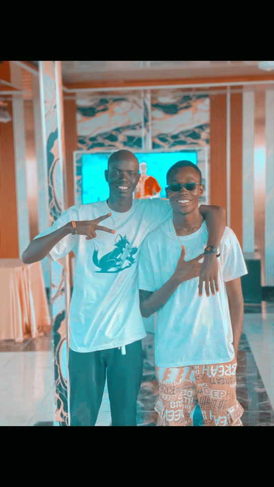 @Aneiyoo🦅