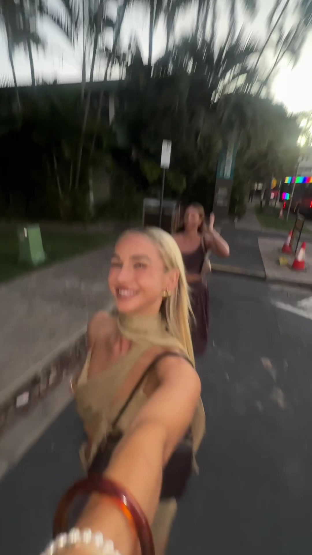 @lizahoffman_