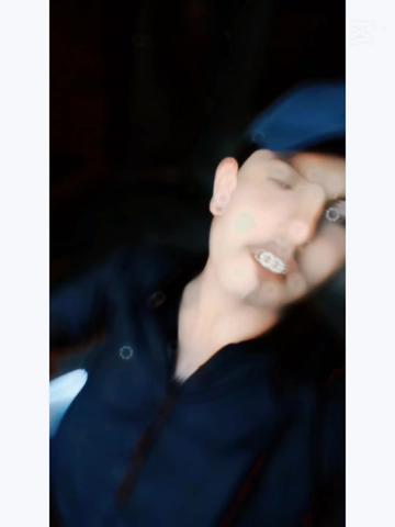 @تنہائی کا بادشاہ 👑