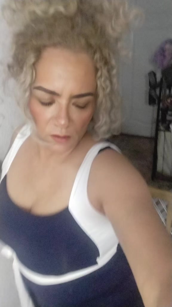 @ELI_FLO2000