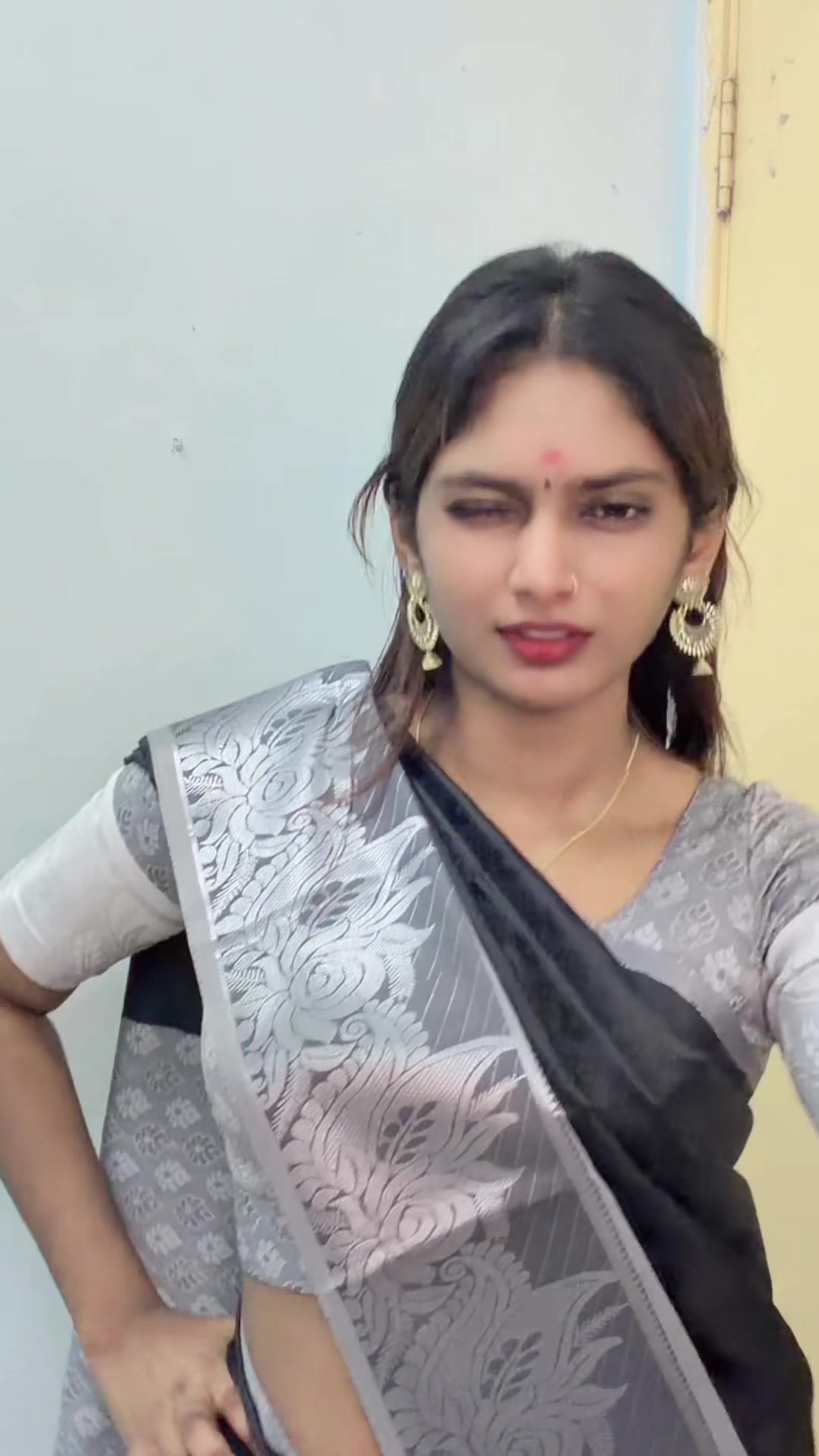 @Thivya 🤍