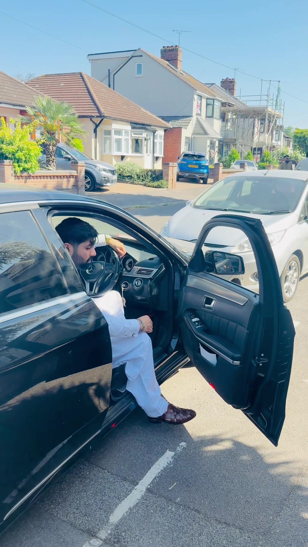 @Sharjeel Kalyar 🇵🇰🇬🇧