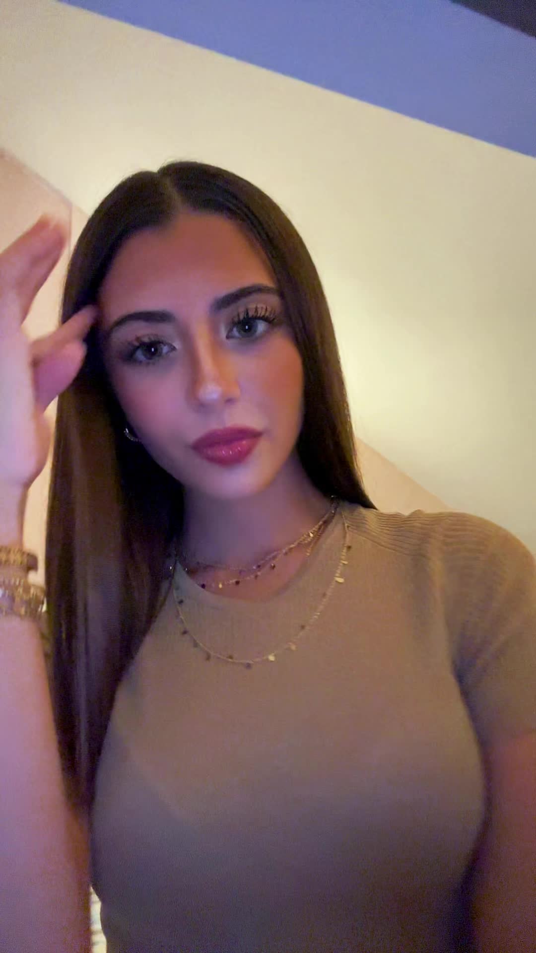 @irisgomezzzz