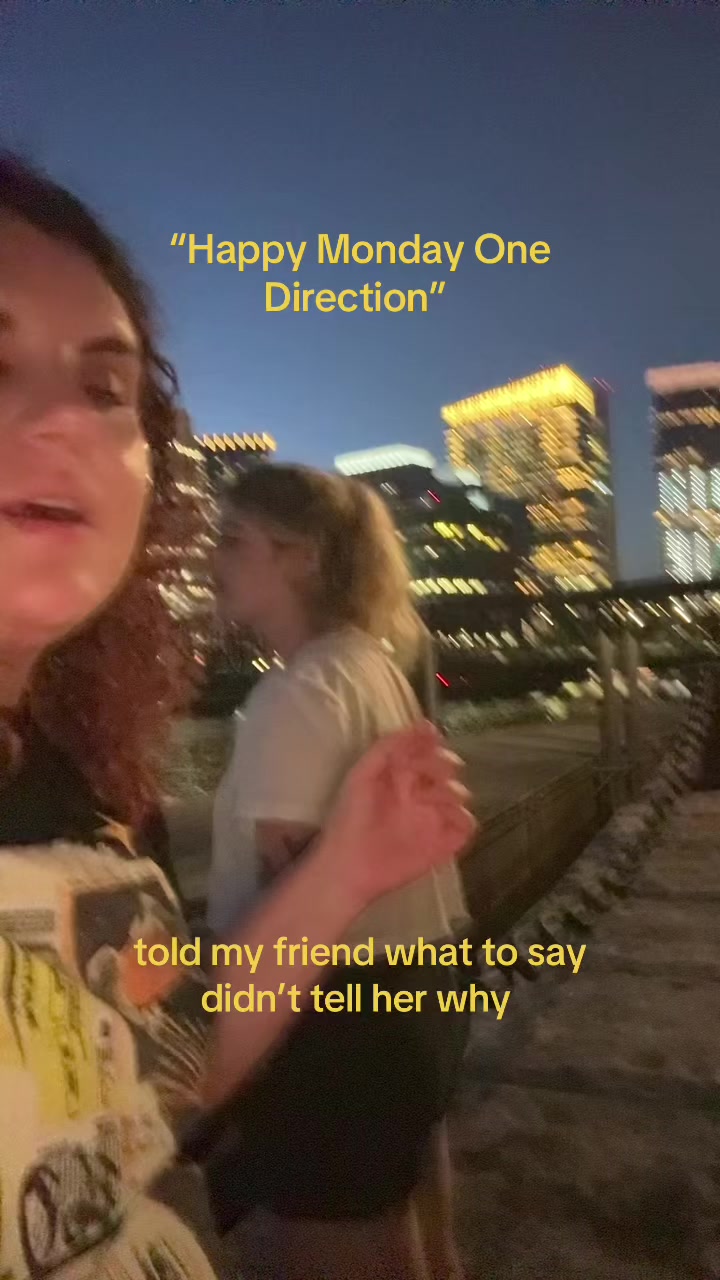 @melanie ×͜× ❯❯❯❯ 卌