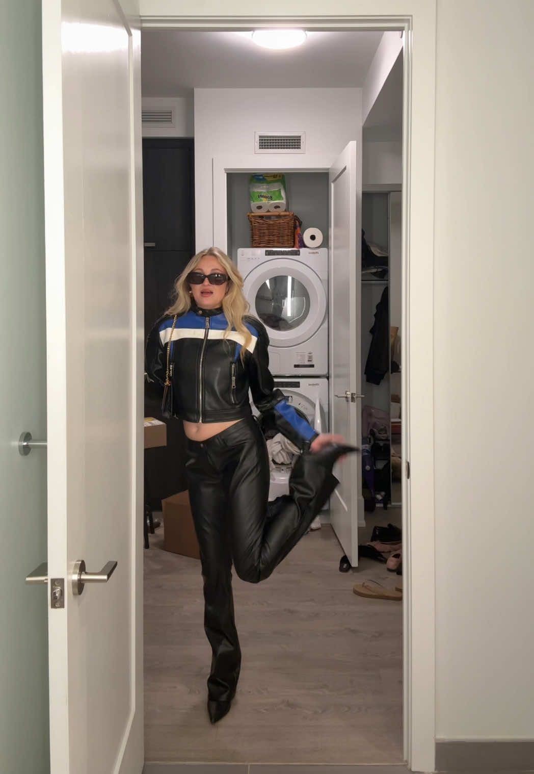 @dumbblondediary