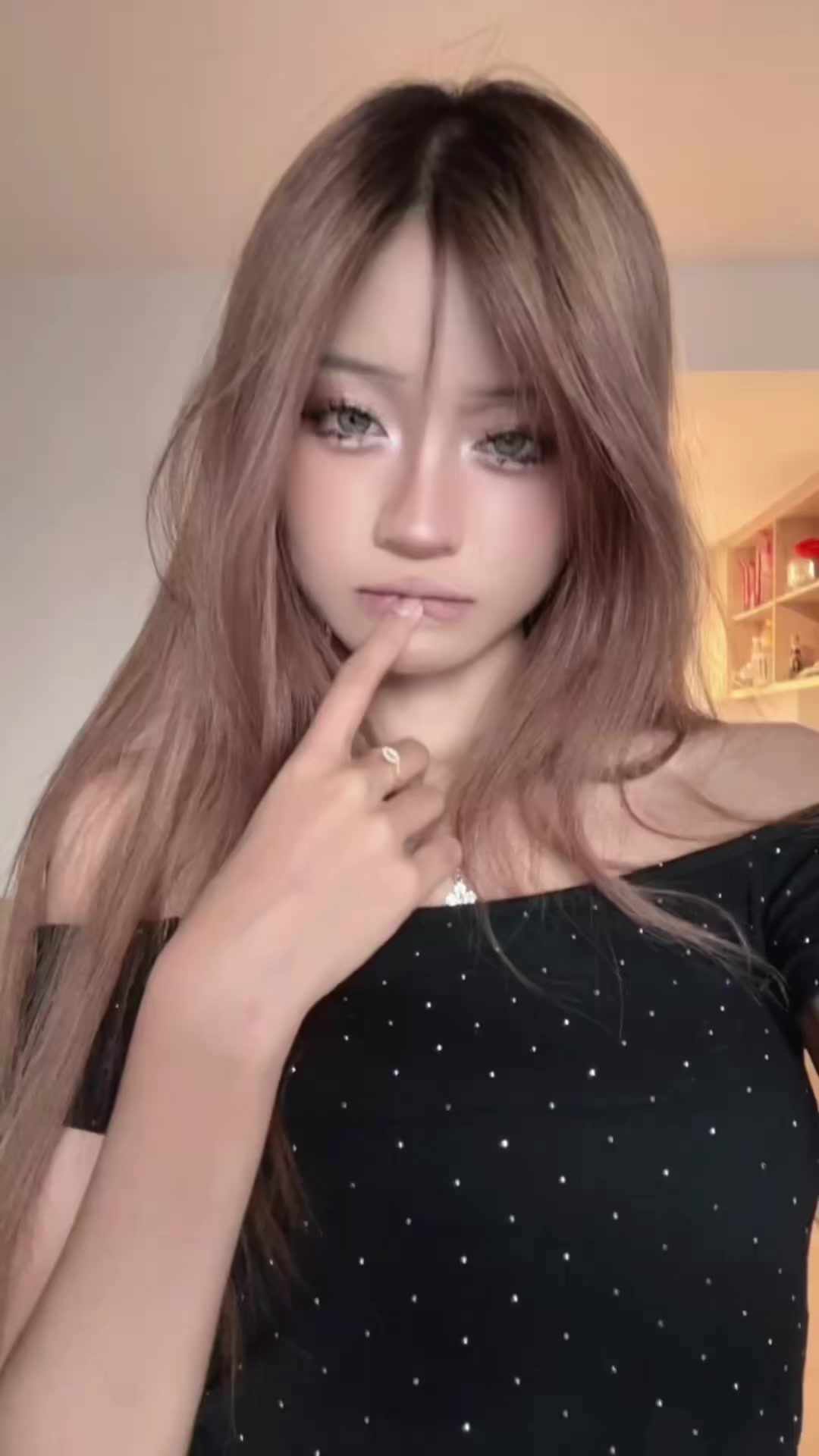 @𝐣