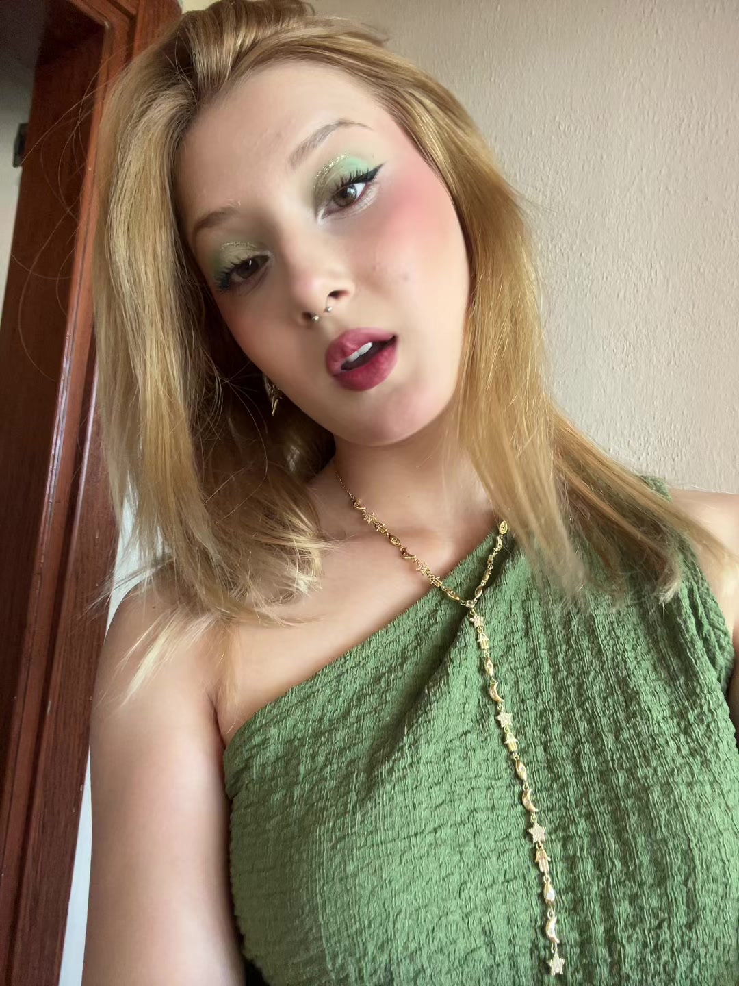 @Aisu