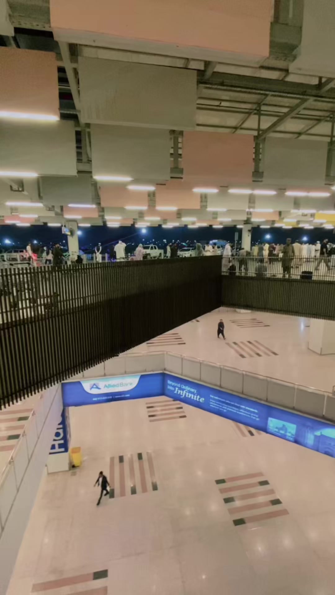 @👑ΔŴΔƗŞ👑 ҜĦΔŦŦΔҜ 👑