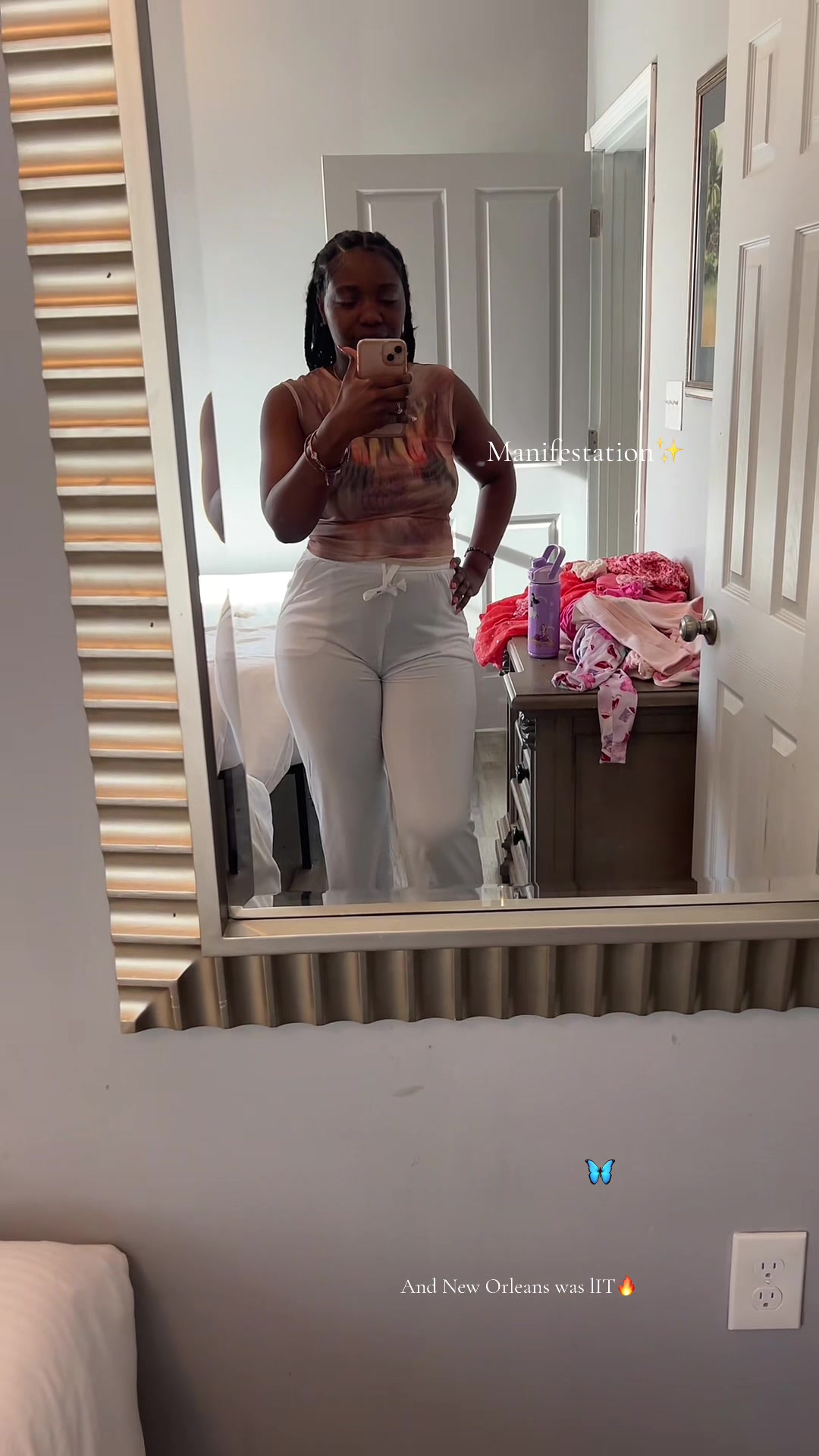 @EVERYTHINGISLUCY