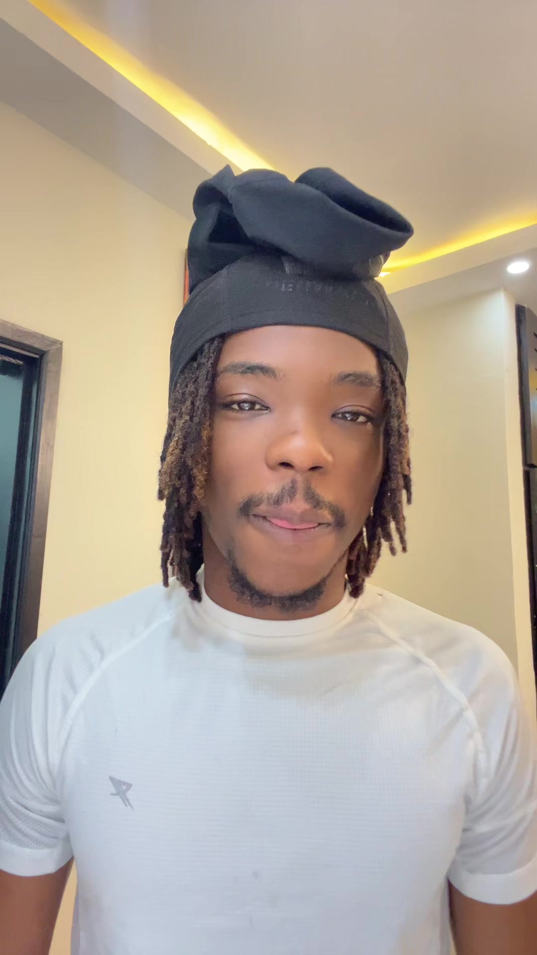 @𝐌𝐎𝐋𝐋𝐄𝐘