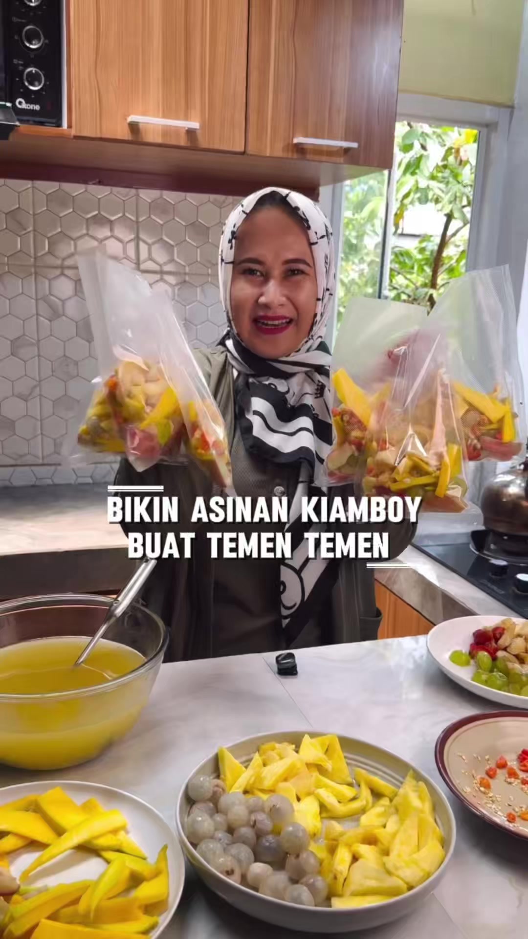 @Mama Akbar Alicia
