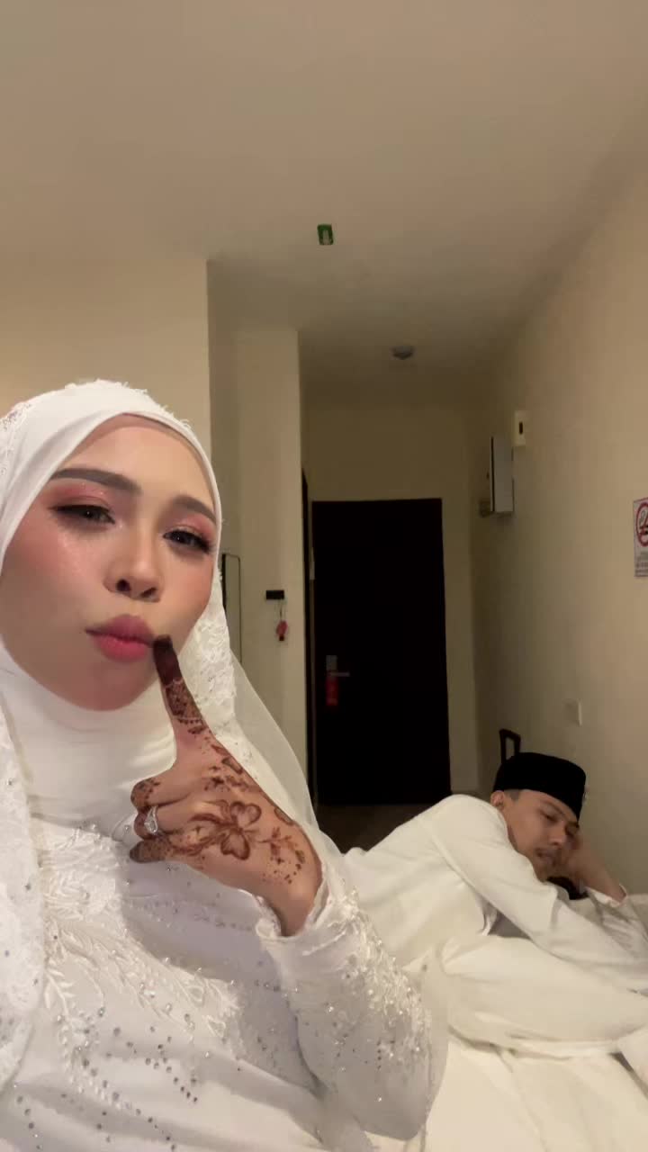 @ain.