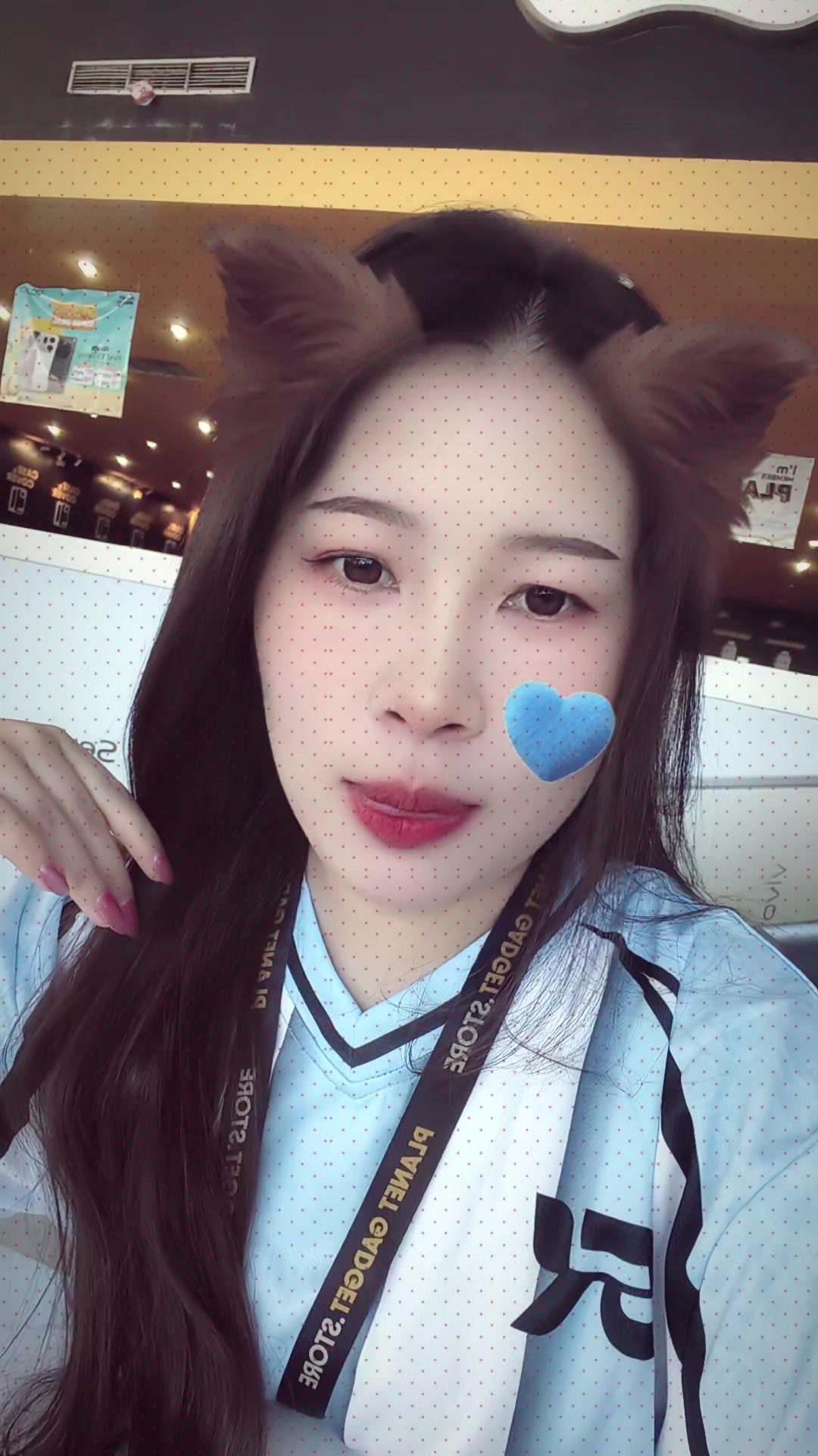 @Jeenayy