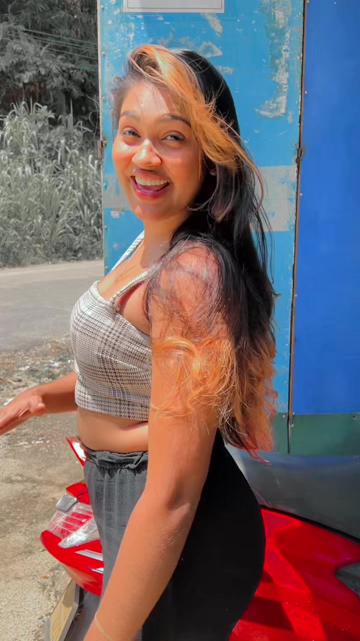 @♥️QUEEN BBH♥️ Nishu fashion🎀