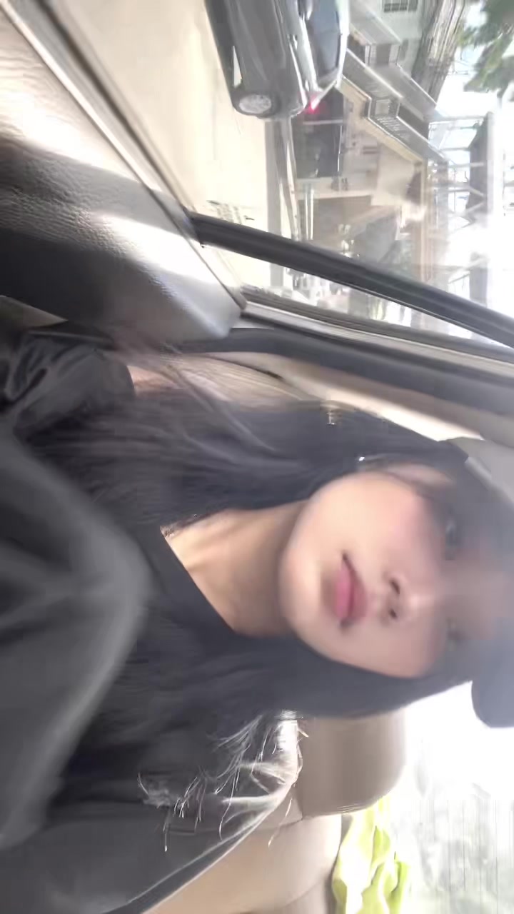 @moameow